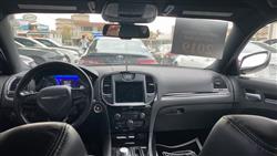 کرایسلەر 300